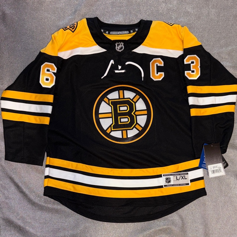 Brand New NHL Brad Marchand Boston Bruins Hockey Jersey - Black, Gold & White